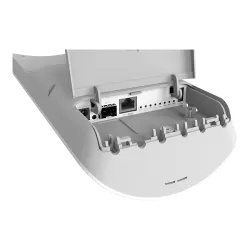 mANTBox 52 15s, antene 12dBi 2.4GHz, 15dBi 5GHz, 802.11a/n/ac 5GHz, 802.11b/g/n 2.4Ghz, 1 x Gigabit, 1 x SFP, PoE - MikroTik RBD22UGS-5HPacD2HnD-15S - imagine 2